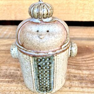 Vintage Gempo Salt Pepper Shaker Queen Figure Pottery Stoneware Japan